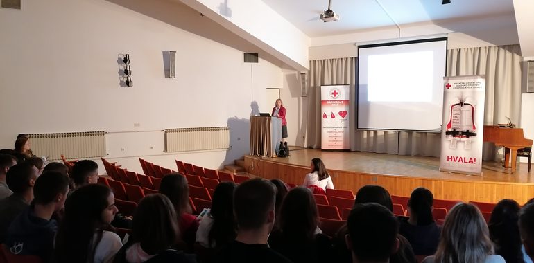 Predavanje o važnosti dobrovoljnog darivanja krvi za učenike Srednje škole Ivanec